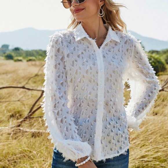 ⚡️Host Pick⚡️ Eyelash Blouse - Picture 2 of 7